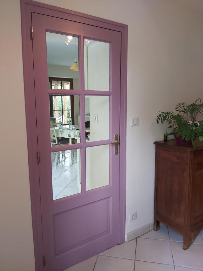 ô Miroir... Sans Détour Dis-moi De Ce Habitación en casa particular *